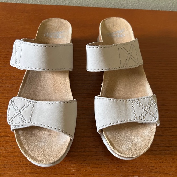 Dansko Women's Maddy Slip-On Sandal Gray, Size 38 (8 US) Leather Wedge - Picture 4 of 8